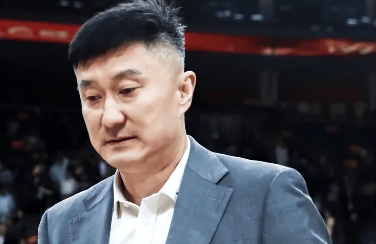 华体会官方入口-胜同曦发布会！杜锋认可防守，赞同曦多人！焦泊乔提下半场回暖！