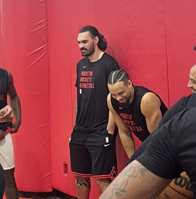 华体会官方入口-若得8+3控卫，火箭中锋短板迎刃而解？阿门重回4号位，斯通精明